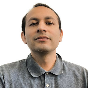 Ismael Uribe - Customer Service Personnel